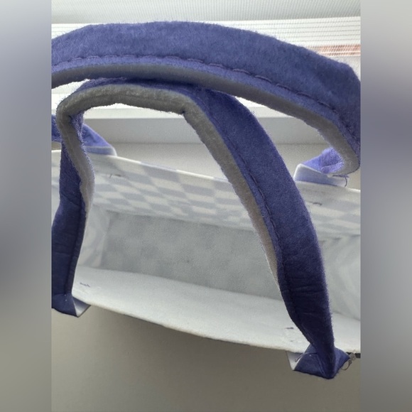 Nwt brand new Sanrio Characters Kuromi  tote bag hello kitty
13 inch*10inch*3inc - Picture 6 of 6